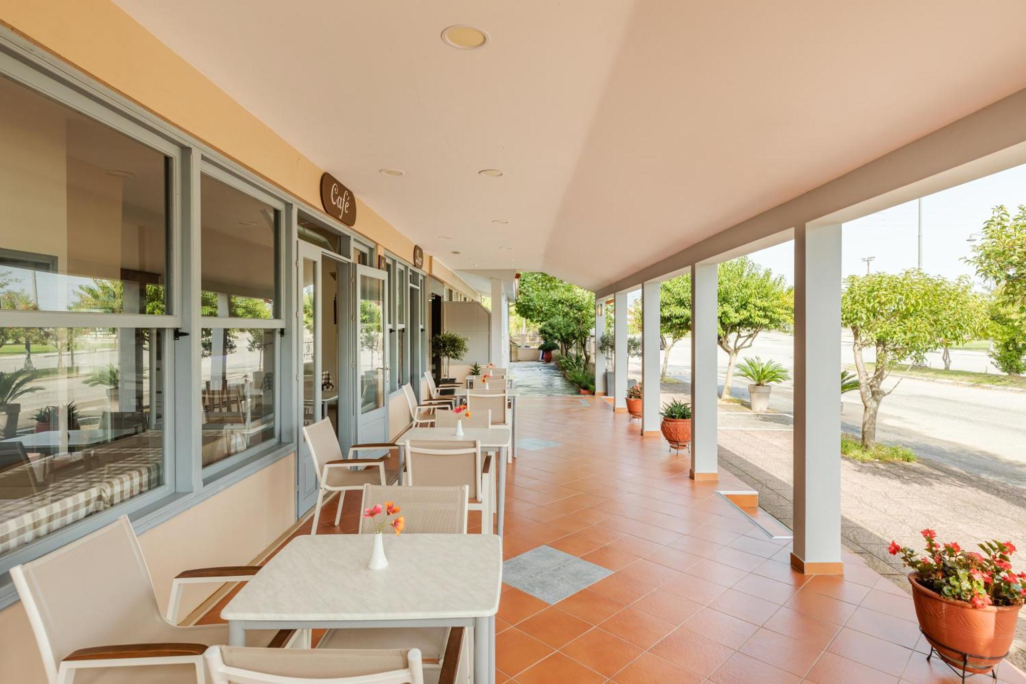 Hotel Grekas Neoi Poroi Exteriör bild