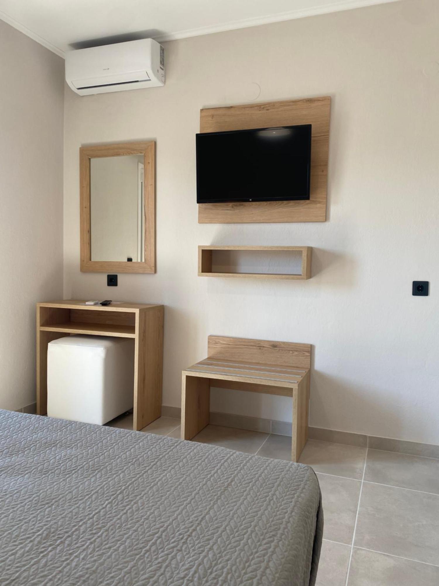Hotel Grekas Neoi Poroi Exteriör bild